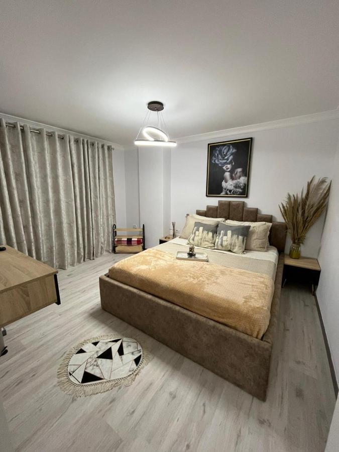 Luxury Home Golem  Bagian luar foto